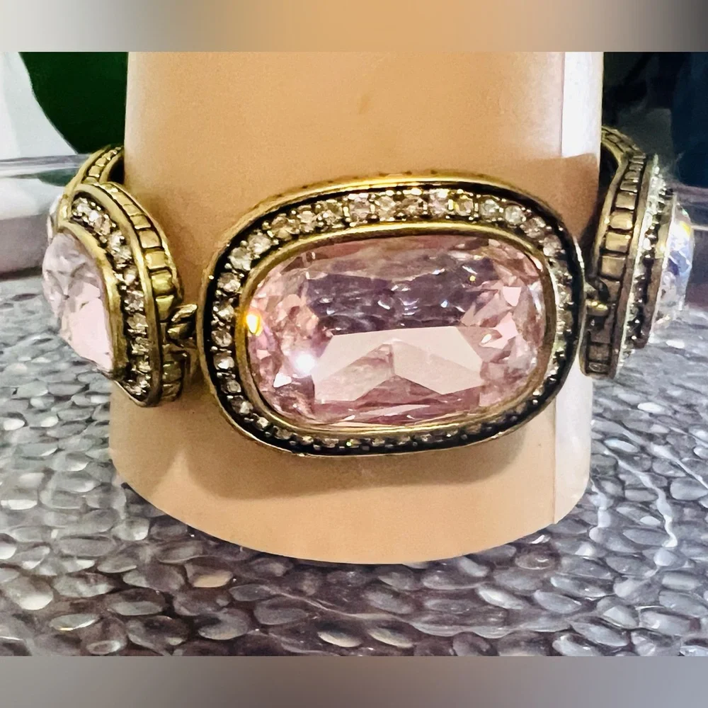 Heidi Daus SIZE 8 HUGE 🆕”Exquisite Elegance” Swarovski Crystals Ring - Picture 7 of 7